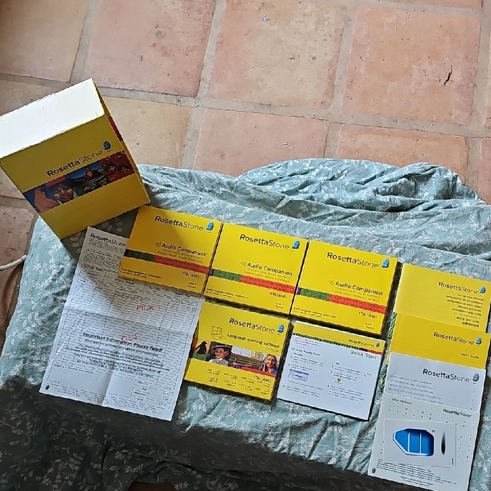 Learn Italian - Rosetta Stone Yellow Language Learning CD Set